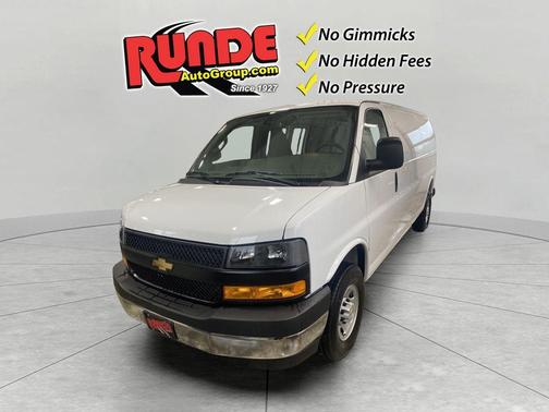 Summit White 2026 Chevrolet Express 3500 Work Van