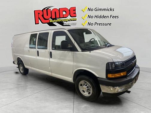 Summit White 2026 Chevrolet Express 3500 Work Van