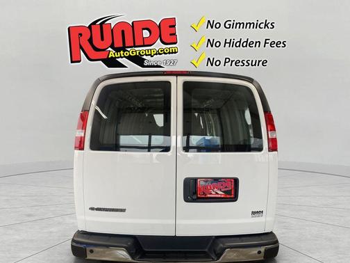Summit White 2026 Chevrolet Express 3500 Work Van