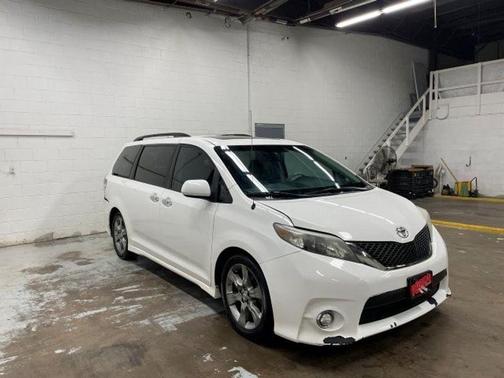 2014 Toyota Sienna SE