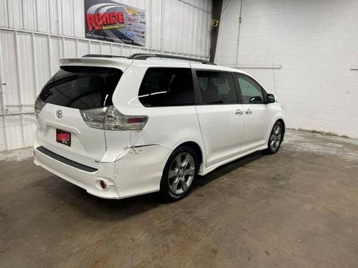 2014 Toyota Sienna SE