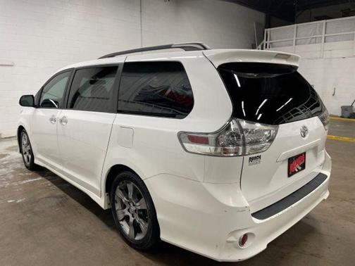 2014 Toyota Sienna SE