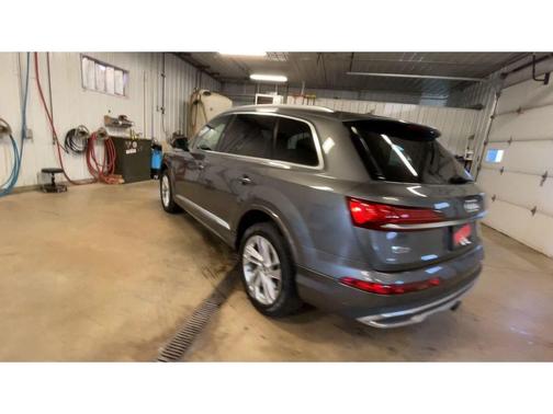 2021 Audi Q7 45 Premium