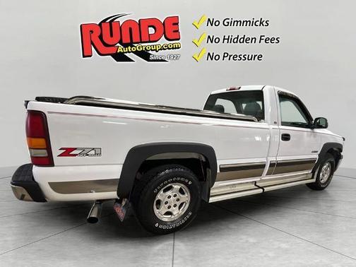 White 2001 Chevrolet Silverado 1500