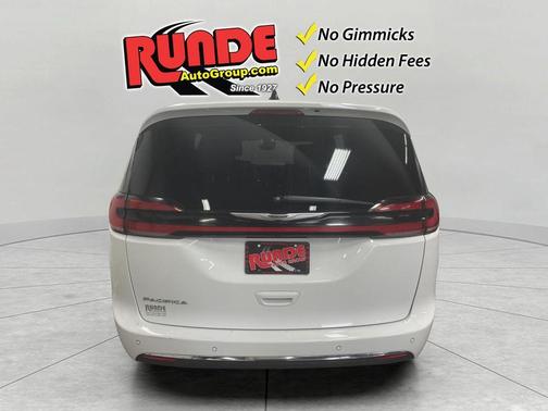 White 2023 Chrysler Pacifica Touring