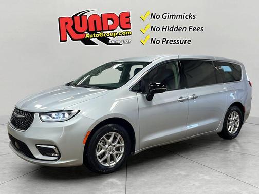 2024 Chrysler Pacifica Touring-L