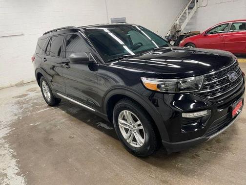 Black 2023 Ford Explorer XLT