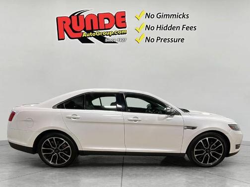 2019 Ford Taurus Limited