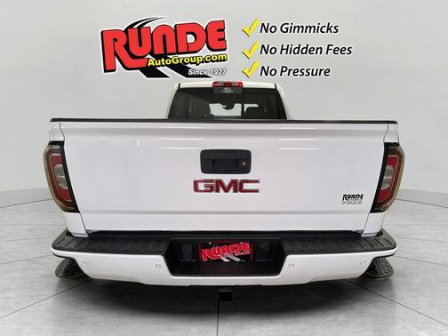 White 2018 GMC Sierra 1500 SLT