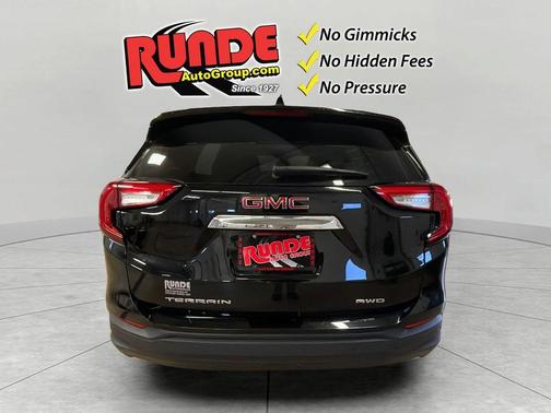 Black 2022 GMC Terrain SLE