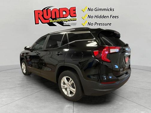 Black 2022 GMC Terrain SLE