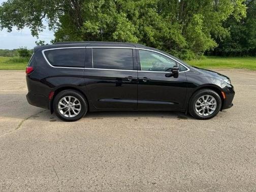 Black 2023 Chrysler Pacifica Touring-L