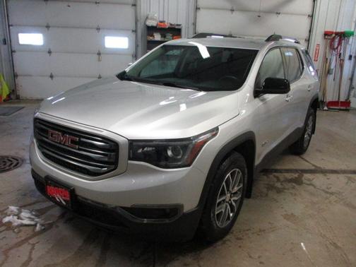 2017 GMC Acadia SLE-2