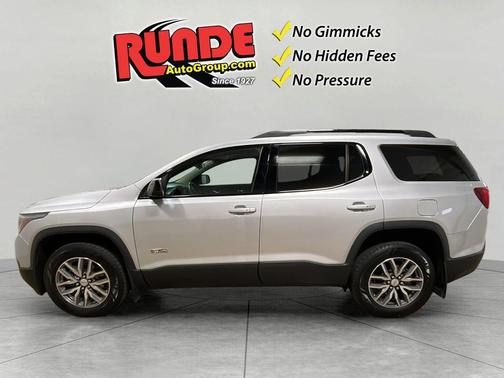 2017 GMC Acadia SLE-2