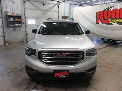 2017 GMC Acadia SLE-2