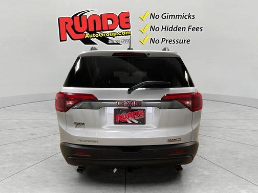 2017 GMC Acadia SLE-2