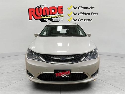 2017 Chrysler Pacifica Touring-L Plus