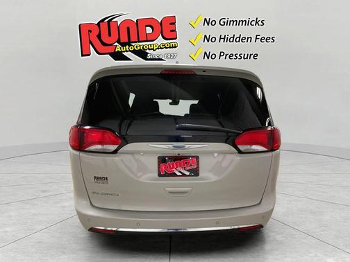 2017 Chrysler Pacifica Touring-L Plus