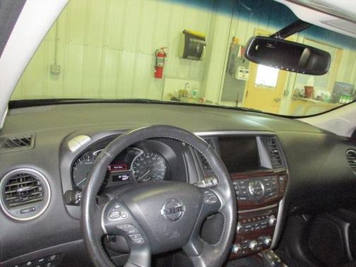 Super Black 2013 Nissan Pathfinder Platinum