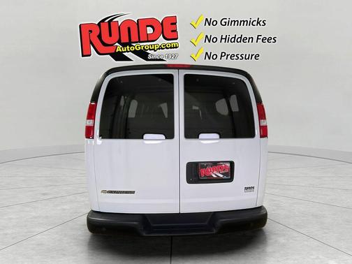 2023 Chevrolet Express 3500 LS