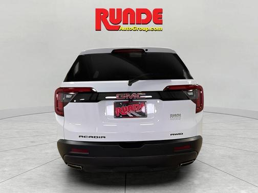 White 2023 GMC Acadia SLE