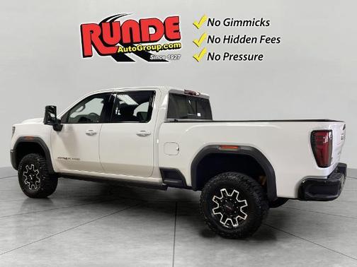 White 2024 GMC Sierra 2500 AT4X