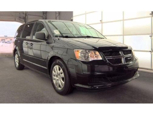 Black 2017 Dodge Grand Caravan SE