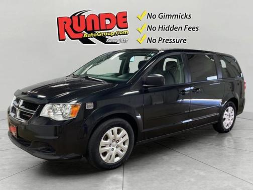 Black 2017 Dodge Grand Caravan SE