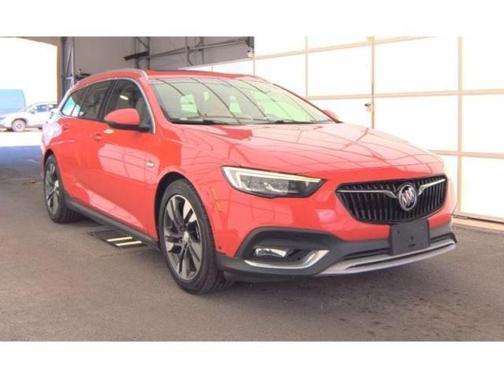 2018 Buick Regal TourX Essence