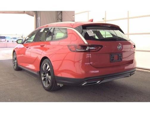 2018 Buick Regal TourX Essence