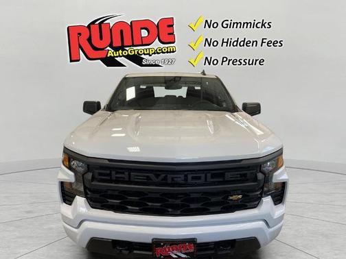 Summit White 2026 Chevrolet Silverado 1500 Custom