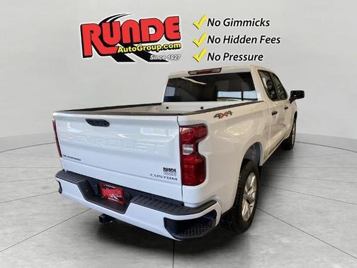 Summit White 2026 Chevrolet Silverado 1500 Custom