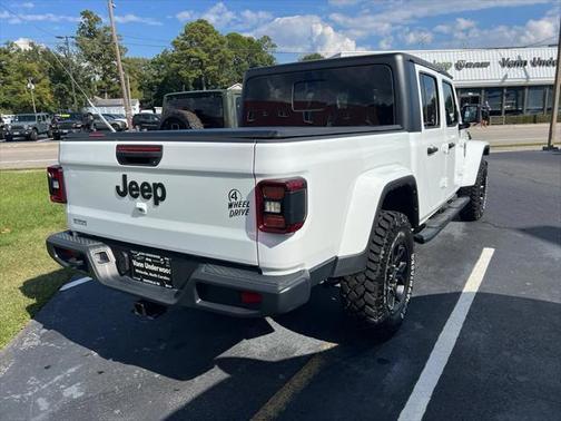 2024 Jeep Gladiator Willys