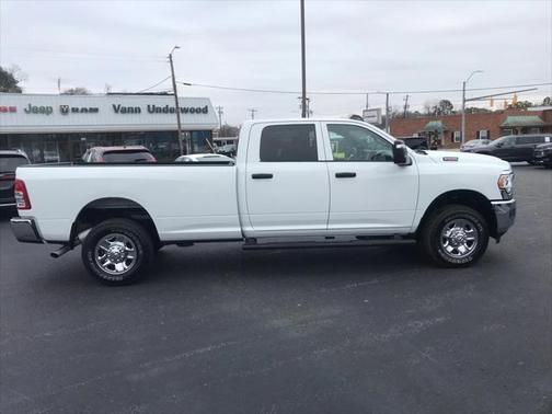2024 RAM 2500 Tradesman Crew Cab 4x4 8 Box