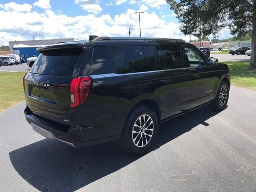 Agate Black Metallic 2025 Ford Expedition Max Platinum