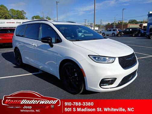 Bright White Clearcoat 2025 Chrysler Pacifica Limited
