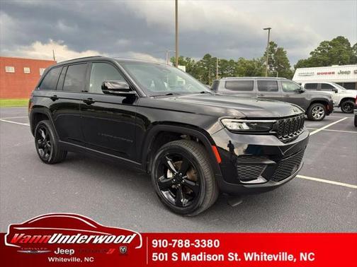 2024 Jeep Grand Cherokee Altitude 4x2