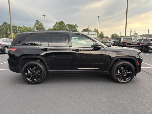 2024 Jeep Grand Cherokee Altitude 4x2