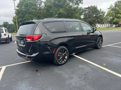 2020 Chrysler Pacifica AWD Launch Edition