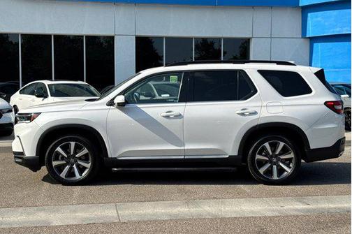 2023 Honda Pilot Touring 8-Passenger