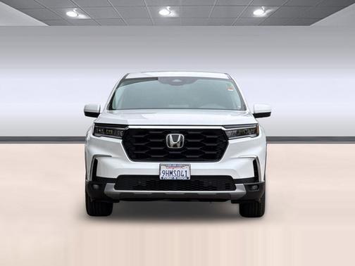Platinum White Pearl 2023 Honda Pilot 2WD EX-L 8 Passenger