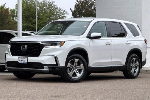 Platinum White Pearl 2023 Honda Pilot 2WD EX-L 8 Passenger