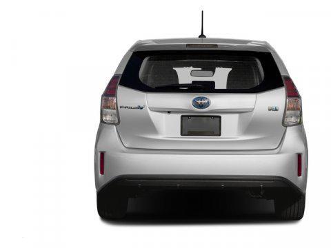 2016 Toyota Prius v Five