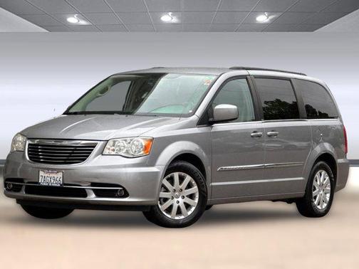 2013 Chrysler Town & Country Touring