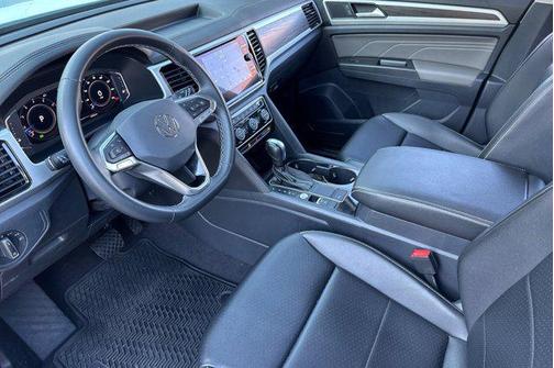 2022 Volkswagen Atlas 3.6L SE w/Technology