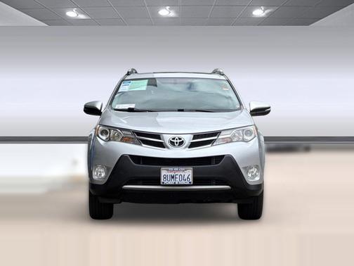 Classic Silver Metallic 2013 Toyota RAV4 XLE