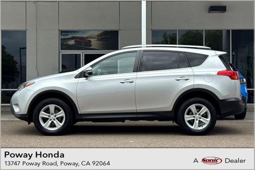 Classic Silver Metallic 2013 Toyota RAV4 XLE