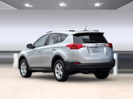 Classic Silver Metallic 2013 Toyota RAV4 XLE