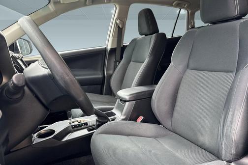Classic Silver Metallic 2013 Toyota RAV4 XLE