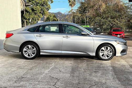 Photo 3 of 32 of 2020 Honda Accord LX 1.5T
